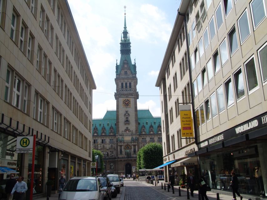 Hamburg: Walking Tour for School Groups - Speicherstadt and HafenCity: Hamburg in old brick and new glass