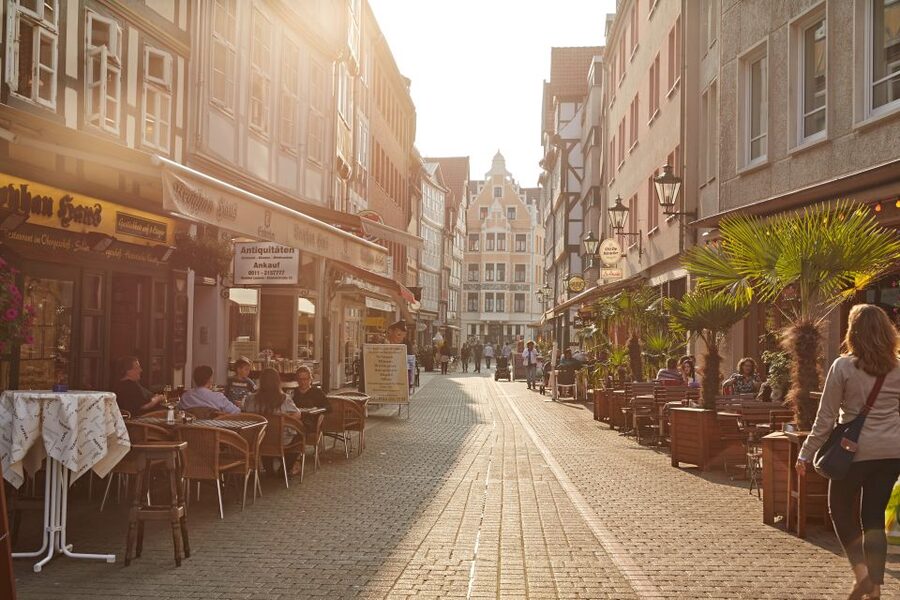 Hannover: Guided Old Town Walking Tour - Key points at a glance