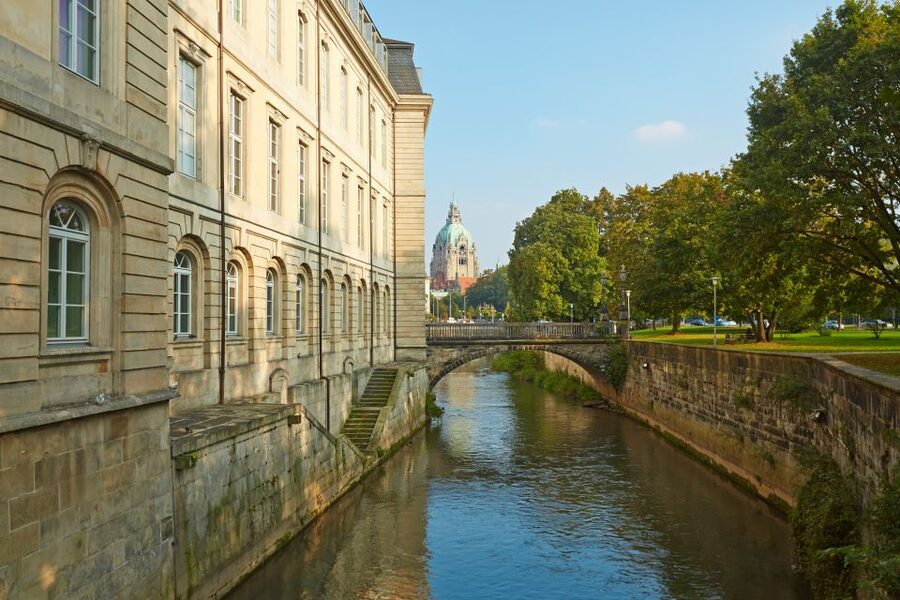 Hannover: Guided Old Town Walking Tour - Market Church and the Old Town lanes