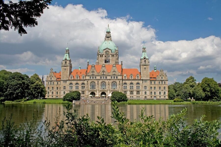 Hannover: New Town Hall exclusive Guided Walking Tour - Who will enjoy this Hannover tour most?