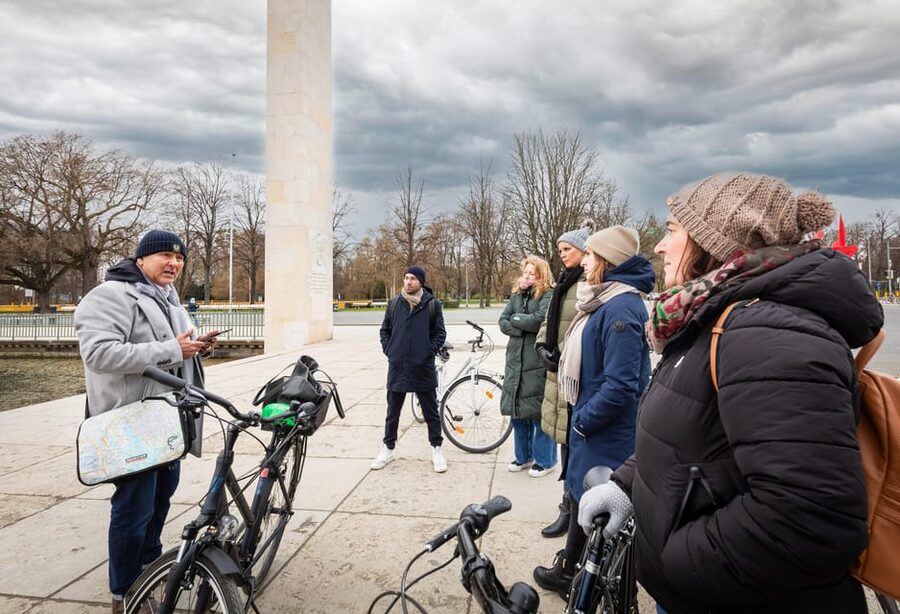 Hanover: Crime Tour by Bike - Maschsee: peaceful water, unsettling stories