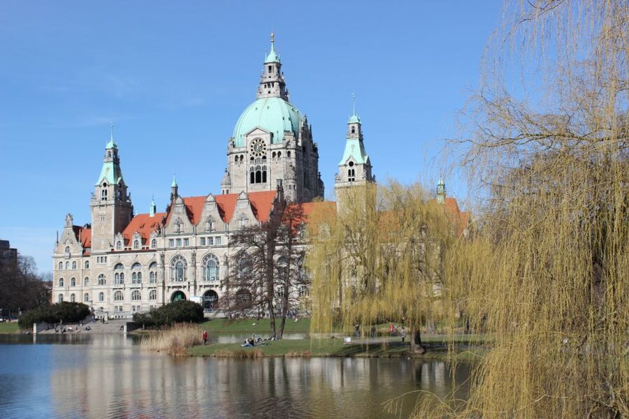 Hanover: Old Town Historical Walking Tour by Geo Epoche - The Guelphs, kings, and Hanover’s rise