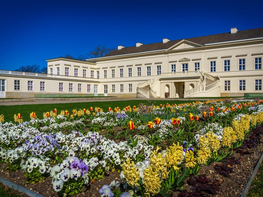 Hanover: Royal Gardens of Herrenhausen Guided Tour - The final stops and return to the entrance