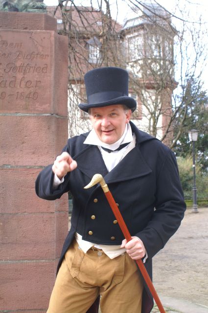 Heidelberg: 2-Hour Crime Tour with Costumed Guide - Meeting the commissar at Kornmarkt