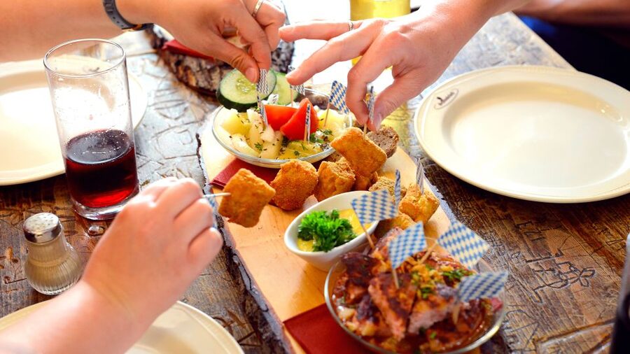Heidelberg: Culinary city tour with delicious samples - Key things to know before you book