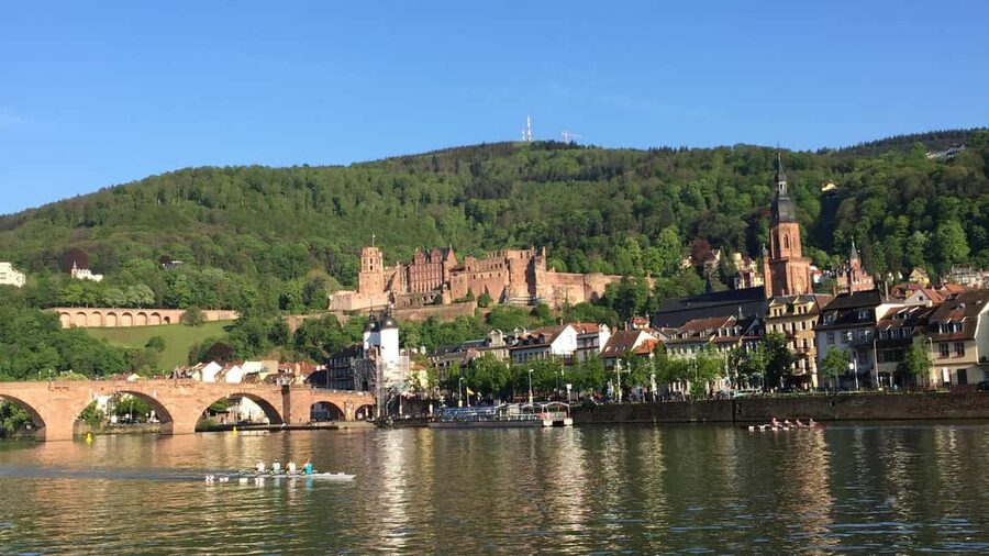 Heidelberg: Experience our history 1.5h walking tour through the old town - The Old Bridge and the castle view