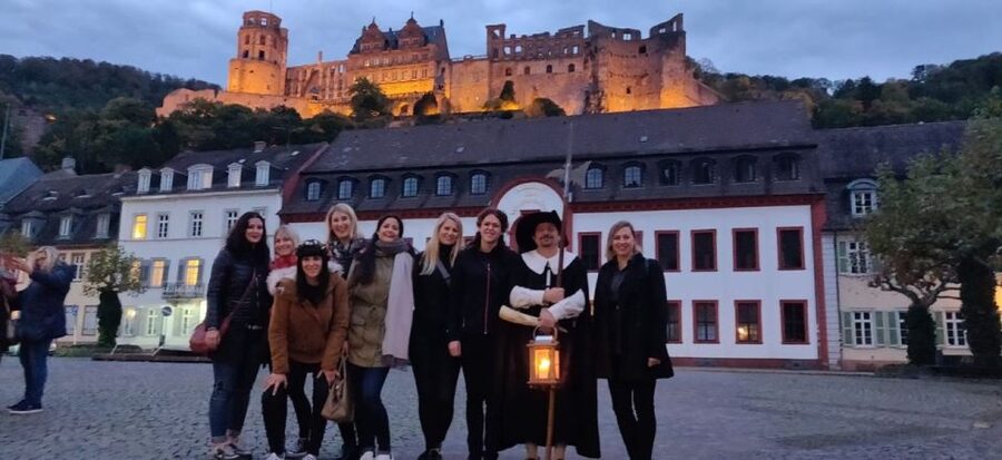 Heidelberg: Torchlight Tour with a Night Watchman - The guides and the importance of storytelling