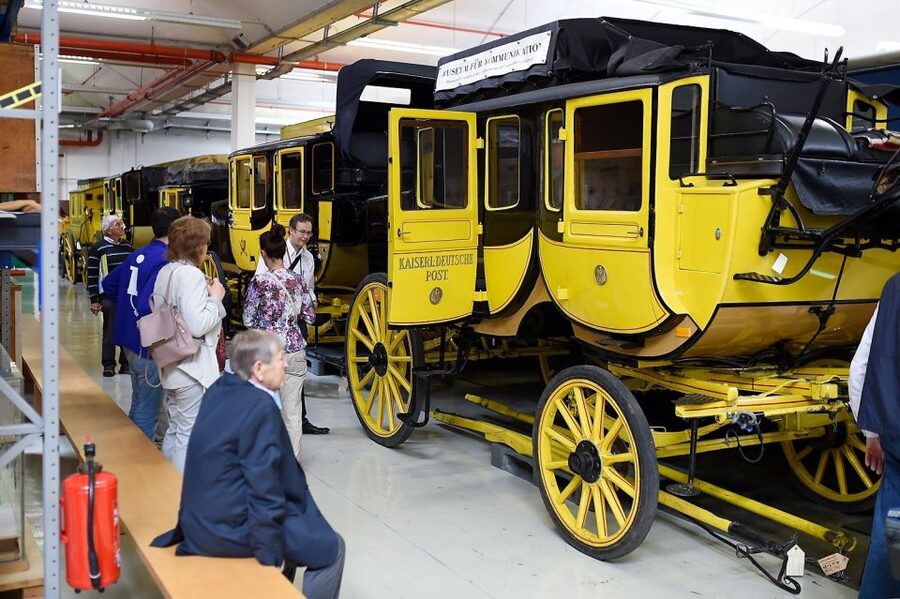 Heusenstamm:tour of the Depot of the museum of communication - Why this Heusenstamm tour is different