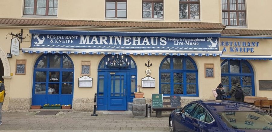 Historic Berlin Pubs & History Tour - Alexanderplatz, Rotes Rathaus, and the changing city center