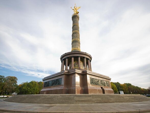 Individual City Tour - Rickshaw Sightseeing in Berlin - Key details that shape the experience