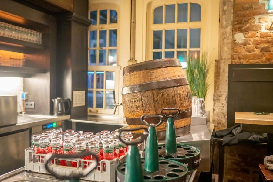 Informative and fun brewery tour in German, public - Brauhaus Sion: a closer look at Kölsch customs