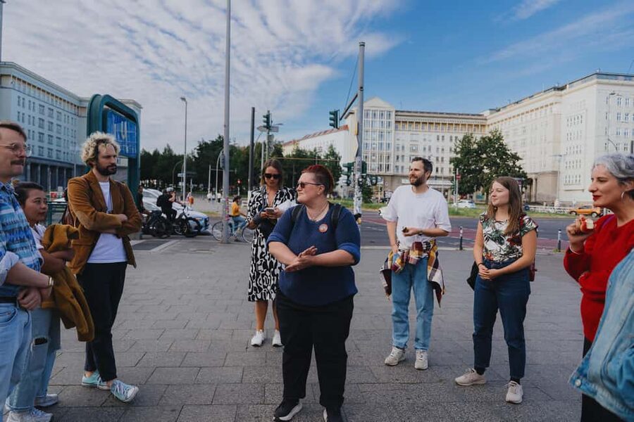 Karl-Marx-Allee Walking Tour: Berlin’s Socialist History - Socialist classicism and the power of appearance