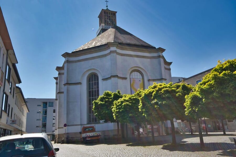 Kassel Old Town Audio Rally by P.I. Sir Peter Morgan - Starting at Druselplatz and the Druselturm