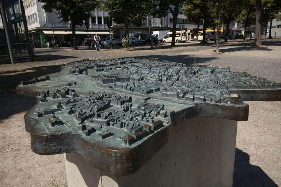 Kassel Old Town Audio Rally by P.I. Sir Peter Morgan - Königsplatz and the first Old Town clues