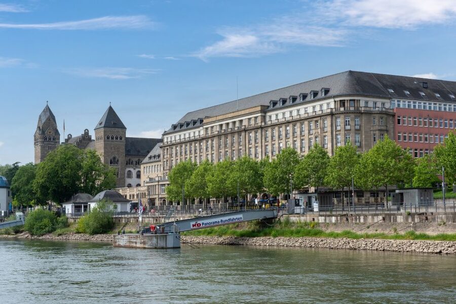 Koblenz: Old Town Sightseeing Cruise along the Rhine - Why Koblenz makes sense from the Rhine