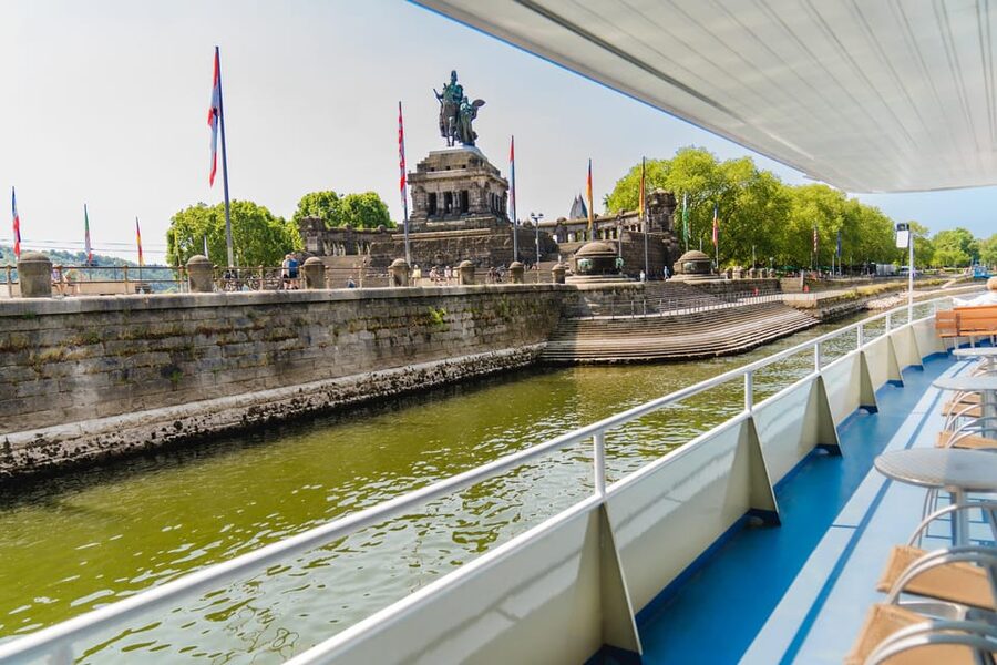 Koblenz: Panoramic Cruise on Moselle River to Winningen - Güls and the first vineyard views