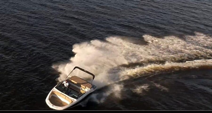 Lake Constance (Untersee!!): Private & guided Boat Tour - Meeting the Sea Ray at Gaienhofen-Horn