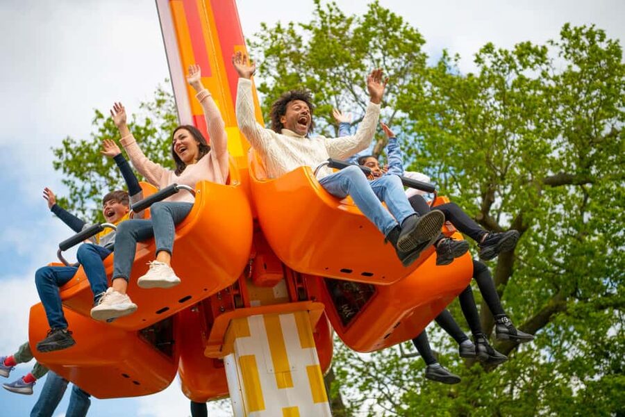 LEGOLAND® Deutschland Resort: Admission Ticket - The LEGO Festival in May and June