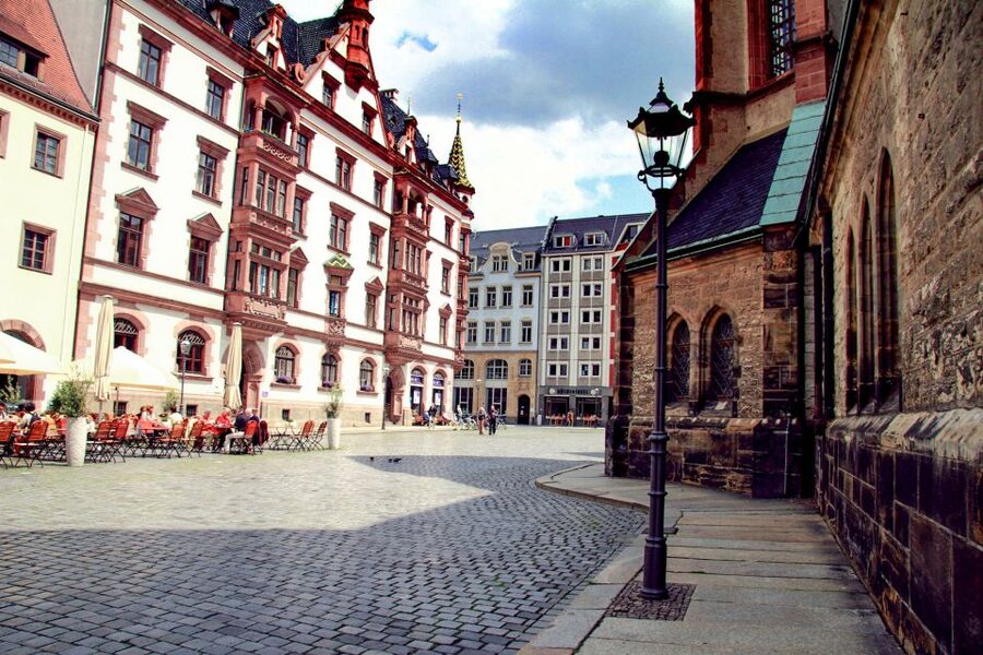Leipzig: 1.5-Hour Historical Walking Tour in German - The Opera House and Gewandhaus