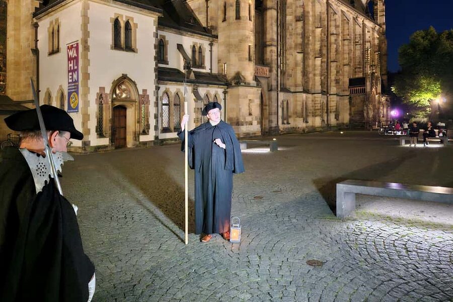 Leipzig: 1.5-Hour Public Tour with Night Watchman Bremme - Leipzig’s market and the old stock exchange