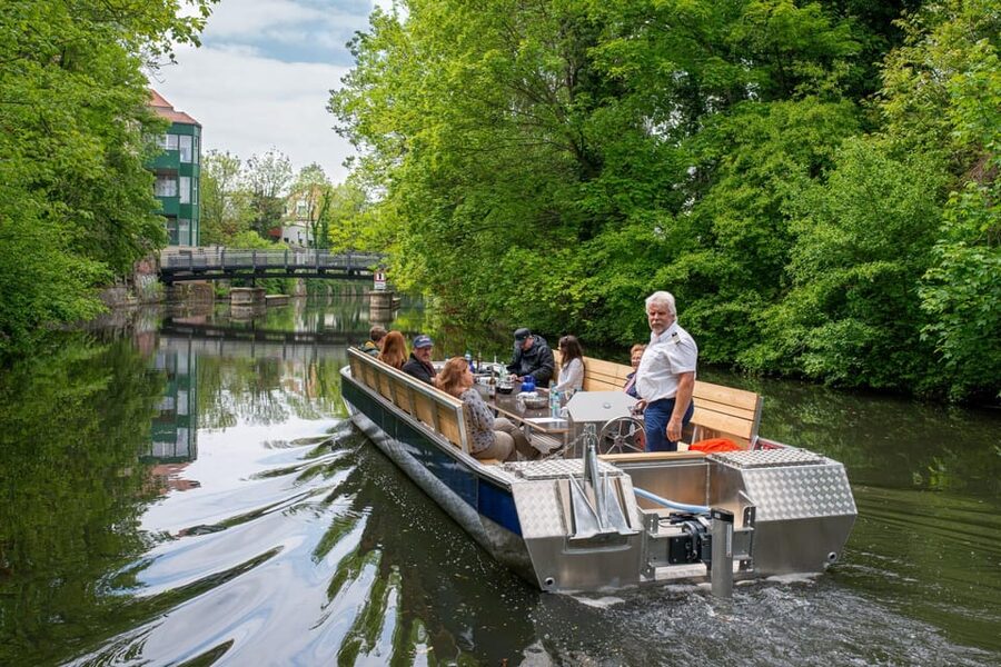 Leipzig: 2-hour Auwald Motorboat Tour - From Schreberstrasse 20 to the city harbor
