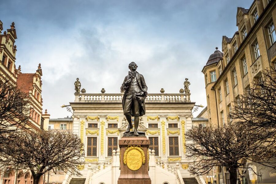 Leipzig: 2-Hour Guided Walking Tour in German - Augustus Square: Leipzig’s grand opening scene