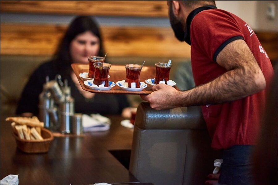 Leipzig: 3 dangerously delicious hours in Eisenbahnstraße - Five to six stops, with food doing the talking