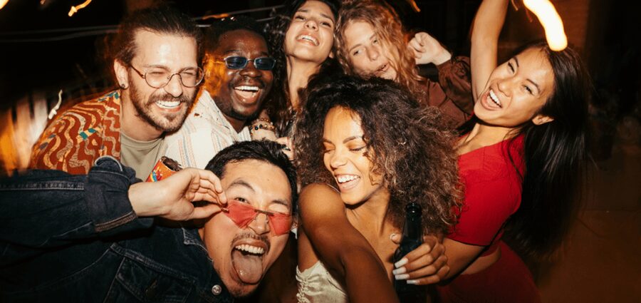 Leipzig: Bar and Club Tour with Free Shots and VIP Entry - Key Points Before You Book