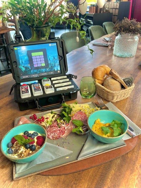 Leipzig's Mystery Morning: Breakfast & Escape Game - How the puzzles work for different groups