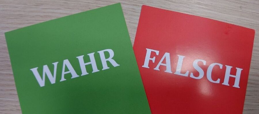 Leipzig: True or false? Walking Tour and Interactive Game - Starting beneath Leipzig’s Altes Rathaus