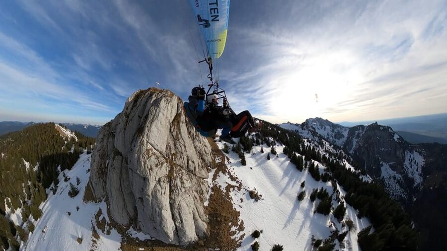 Lenggries: Tandem Paragliding Flight - Landing beside the cable car