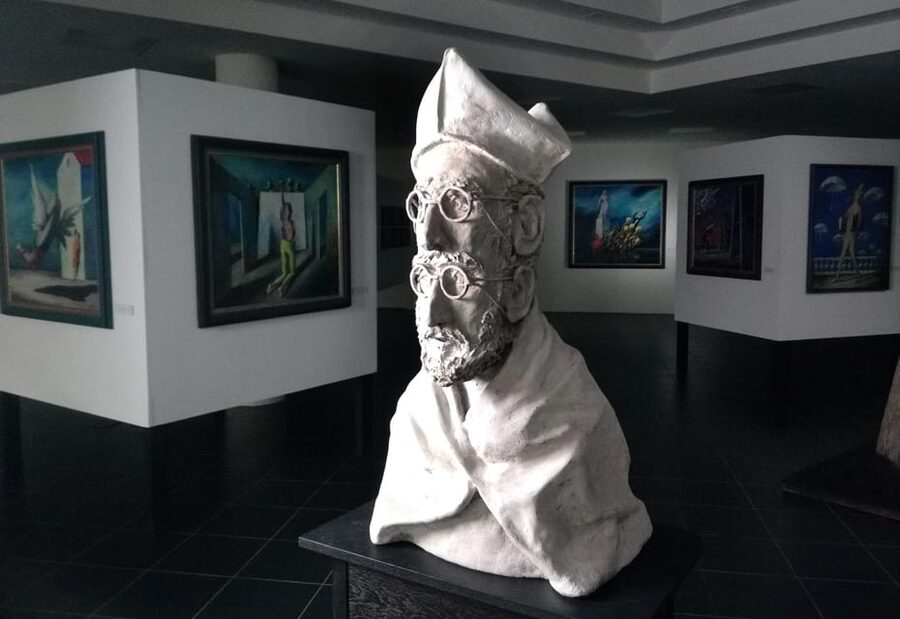 LETTL Museum of Surreal Art Entry Ticket - Who will enjoy the LETTL Museum most