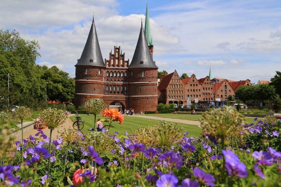 Lübeck: 1-Hour Splash Bus City Tour - Is $35 a fair price for one hour?