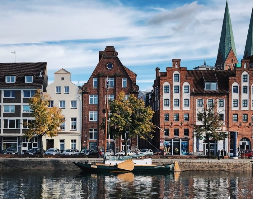 Lübeck: Architecture and Local Craft Private Guided Tour - Meeting at the Holstentor and getting your bearings
