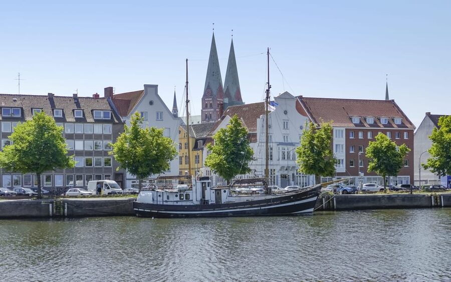 Lübeck: Express Walk with a Local - Key points to know before booking