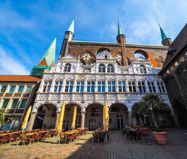Lübeck: Express Walk with a Local - Food, cafés, and bars after the walk