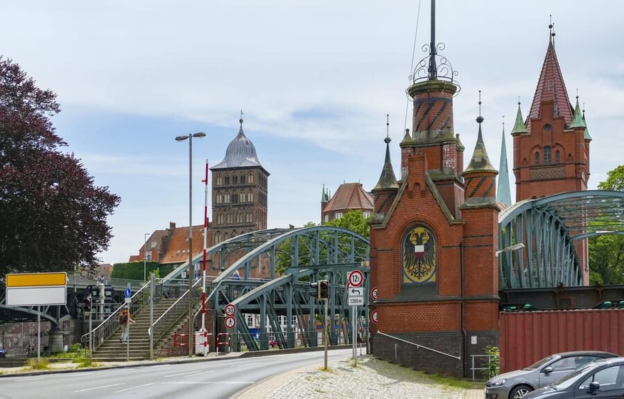 Lübeck: Express Walk with a Local - Why the small group matters