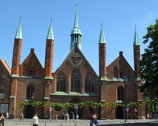 Lübeck: Hanseatic League History Walking Tour - Rathausmarkt and Lübeck’s civic power