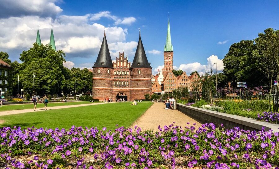 Lübeck: Old Town Highlights Private Walking Tour - St. Peter’s Church and the optional tower view