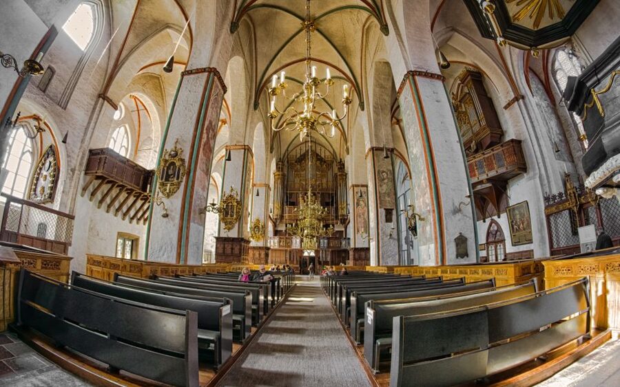 Lübeck: Old Town Highlights Private Walking Tour - Marienkirche, legends, and a larger church interior