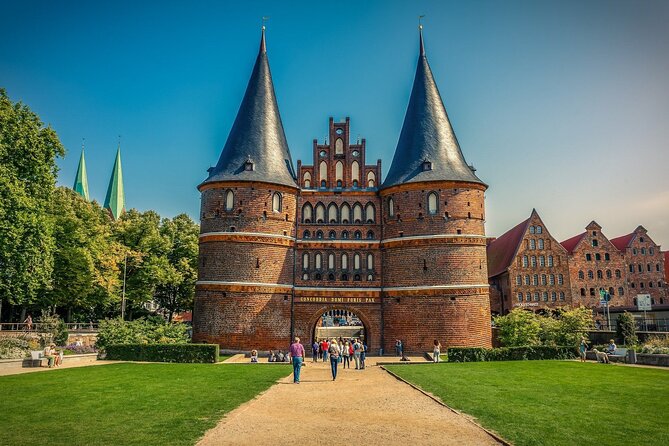 Lubeck Private Walking Tour With A Professional Guide - What the private guide adds