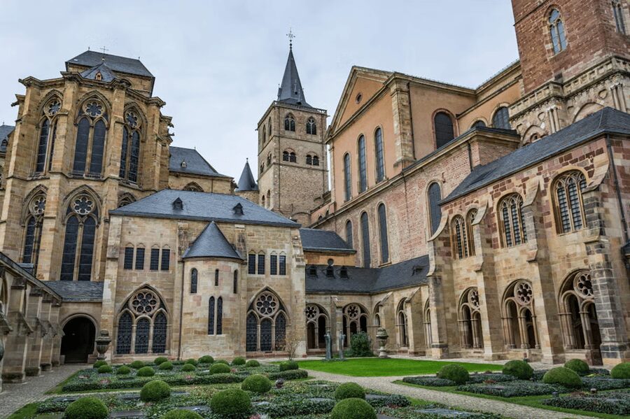 Luxembourg to Trier: Tour of Germany's Oldest City. - Porta Nigra: entering Roman Trier
