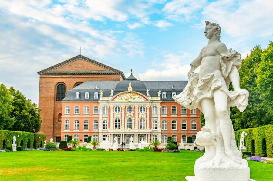 Luxembourg to Trier: Tour of Germany's Oldest City. - The train ride from Luxembourg Central Station