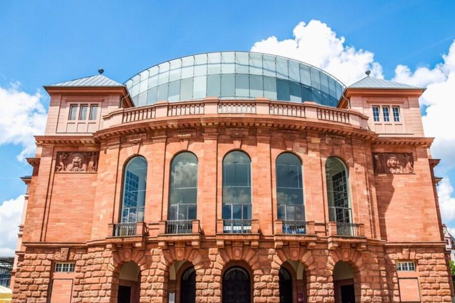 Mainz: Private custom tour with a local guide - Why a private Mainz walk can be useful
