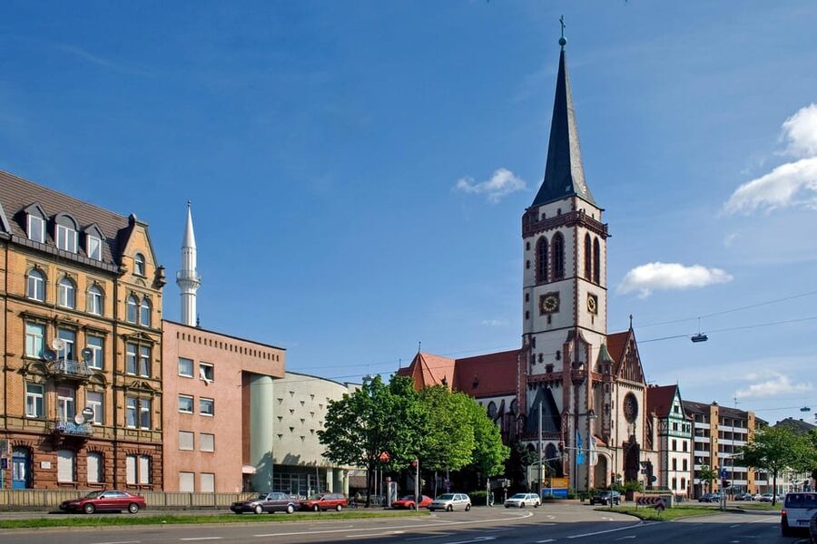 Mannheim: Express Walk with a Local in 60 minutes - What the small group changes