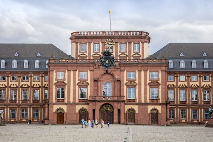 Mannheim, guided costume tour: Tour with Night Watchman - Key things to know before you book