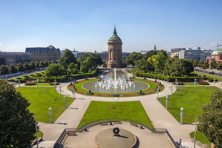 Mannheim, guided costume tour: Tour with Night Watchman - The old observatory and the city’s changing interests