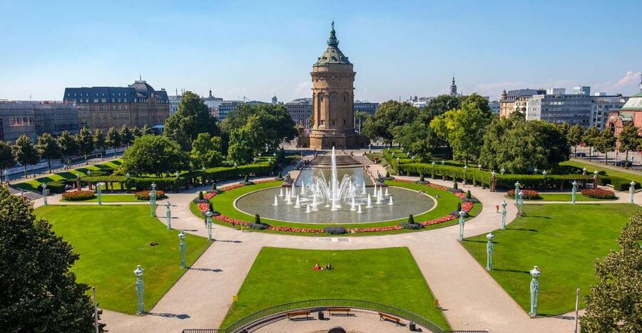 Mannheim, guided Walking Tour: Discover Mannheim - The Jesuit Church and the city’s religious past