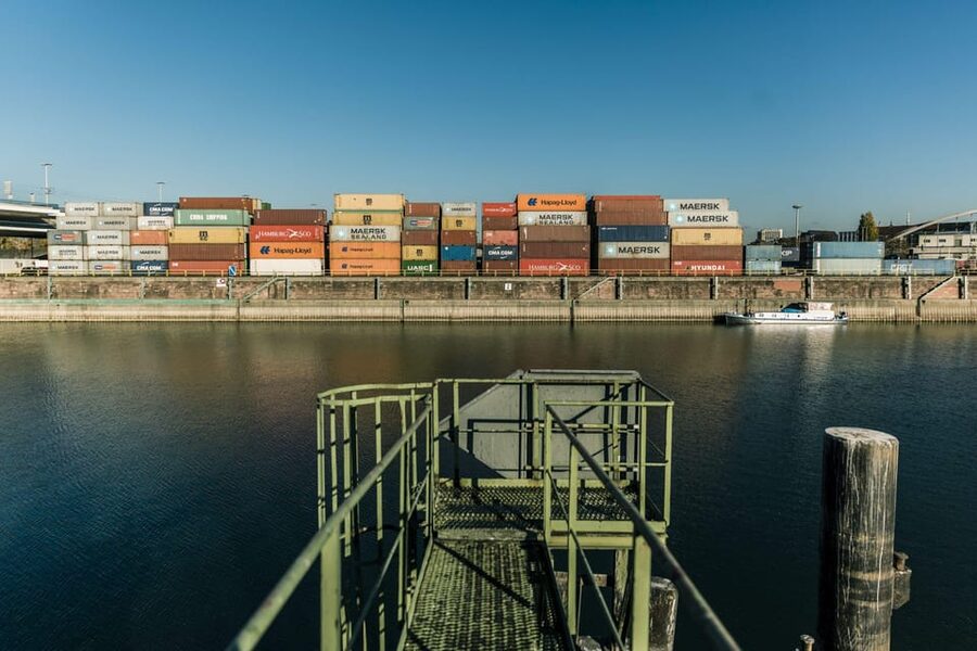Mannheim, guided walking tour: Industrial culture at the commercial port - Starting at Teufelsbrücke, Mannheim’s oldest preserved bridge