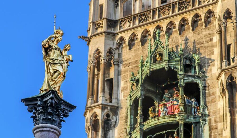 Marienplatz and Viktualienmarkt Private Tour and Tasting - Key points at a glance
